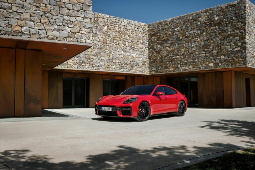Porsche Panamera GTS 2025