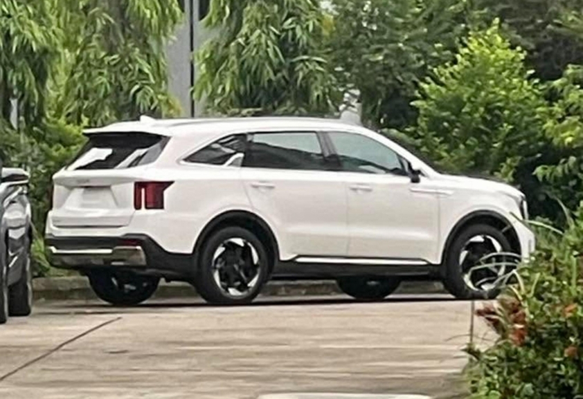 Rộ tin Kia Sorento 2025 sắp ra mắt Rộ tin Kia Sorento 2025 sắp ra mắt