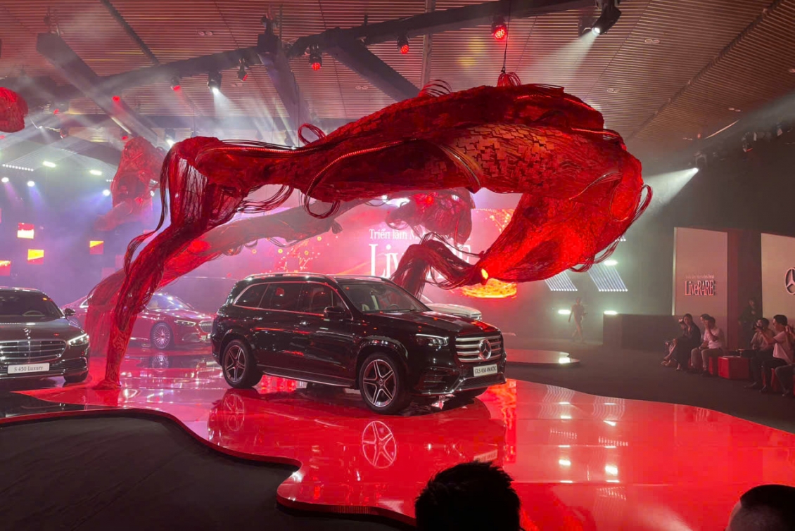 Mercedes-Benz GLS 2025 ra mắt tại Việt Nam, giá từ 5,7 tỷ đồng Mercedes-Benz GLS 2025 ra mắt tại Việt Nam, giá từ 5,7 tỷ đồng