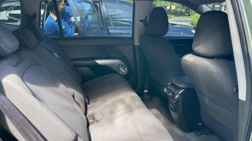 Lộ ảnh nội thất VinFast Limo Green ngoài đời thực