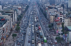 Hà Nội nghiên cứu tăng lệ phí trước bạ, phí biển số xe chạy xăng, dầu