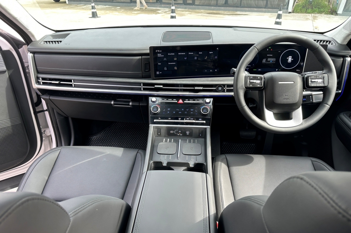 Hyundai Santa Fe có thêm bản Hybrid, giá quy đổi từ 1,4 tỷ đồng