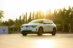 Người dùng thích VinFast VF8 vì sức mạnh 