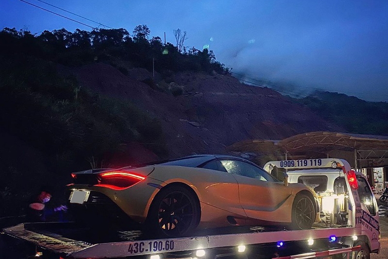 Cặp đôi siêu xe McLaren 720S Spider và Ferrari 458 có mặt tại Việt Nam