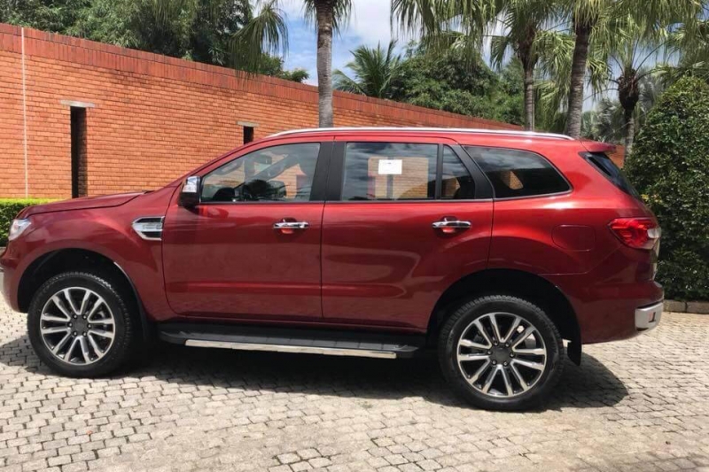 so sanh ford everest 20l 4wd va hyundai santa fe 22 dau cao cap