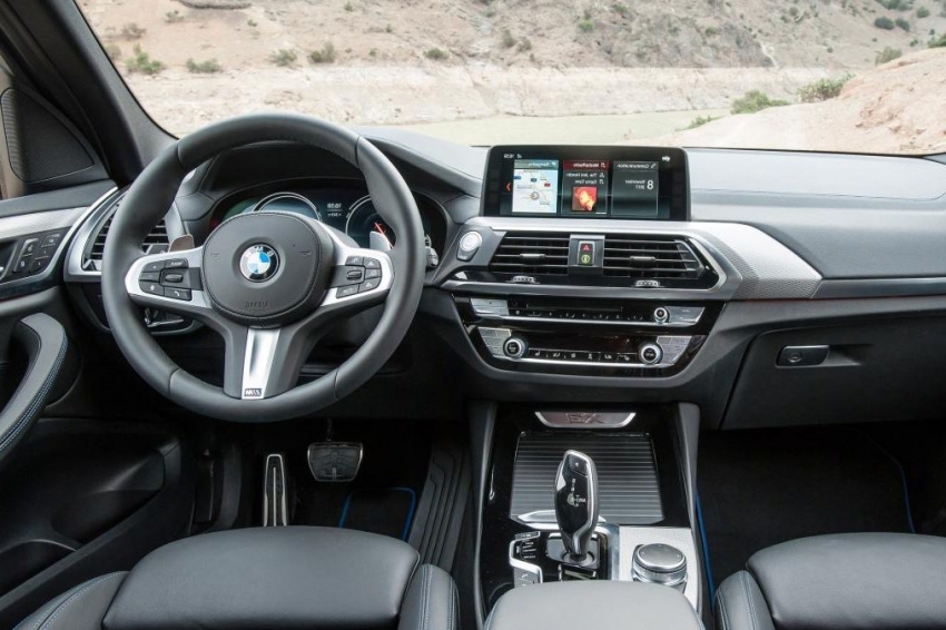 Tháng 'cô hồn', BMW X3 giảm giá khủng 350 triệu đồng Tháng 'cô hồn', BMW X3 giảm giá khủng 350 triệu đồng