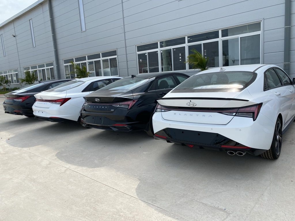 Hyundai Elantra 2023