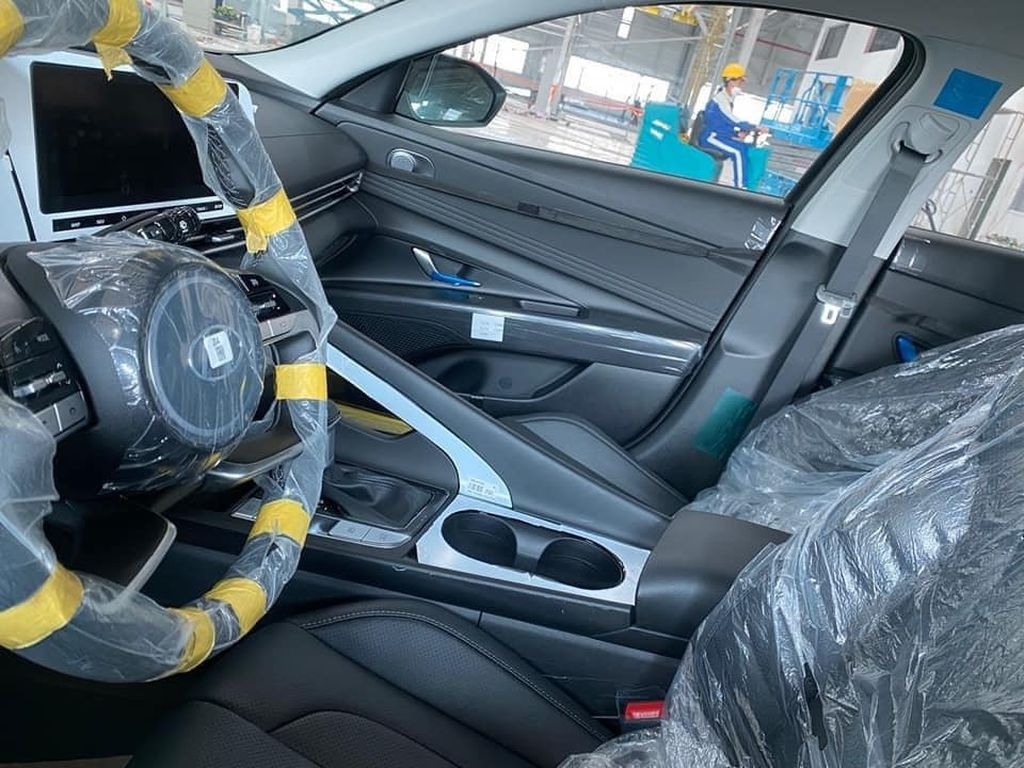 Hyundai Elantra 2023