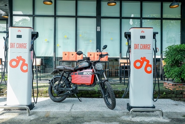 Dat Bike ra mắt trạm sạc xe máy điện chỉ sạc 20 phút đi được 100km