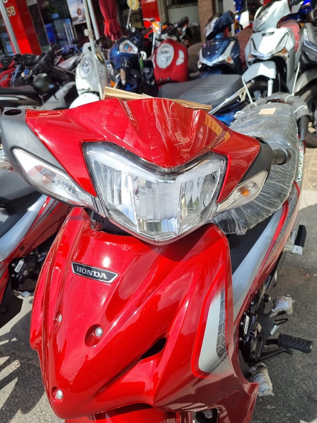 Ảnh thực tế Honda Wave 110i nhập Thái tại Việt Nam Ảnh thực tế Honda Wave 110i nhập Thái tại Việt Nam