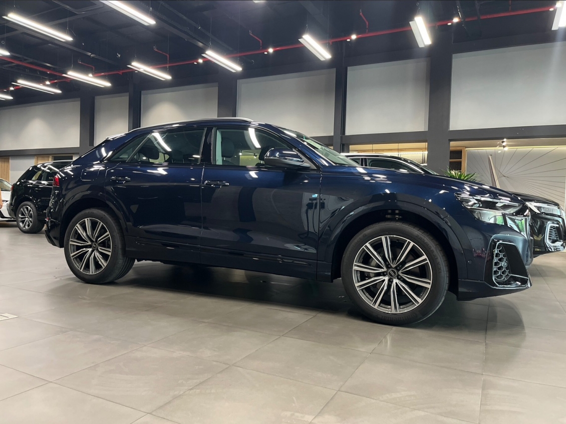 Lô xe Audi A8 2024 đầu tiên về đại lý