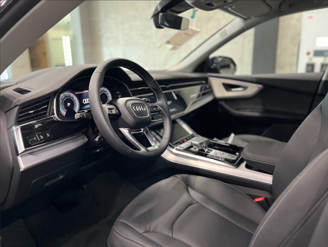 Lô xe Audi A8 2024 đầu tiên về đại lý