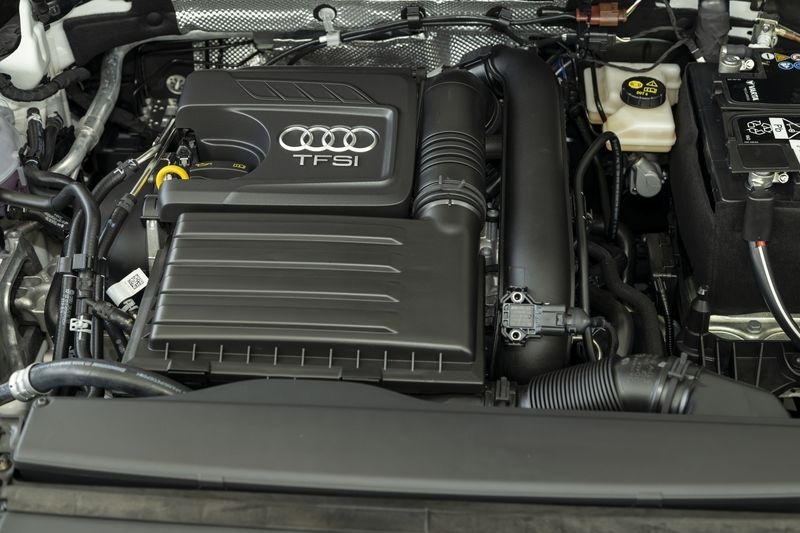 Audi Q3 Advanced Black Edition ra mắt Việt Nam, giá 1,9 tỷ đồng