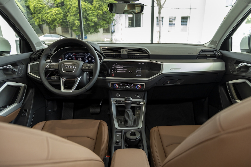 Audi Q3 Advanced Black Edition ra mắt Việt Nam, giá 1,9 tỷ đồng