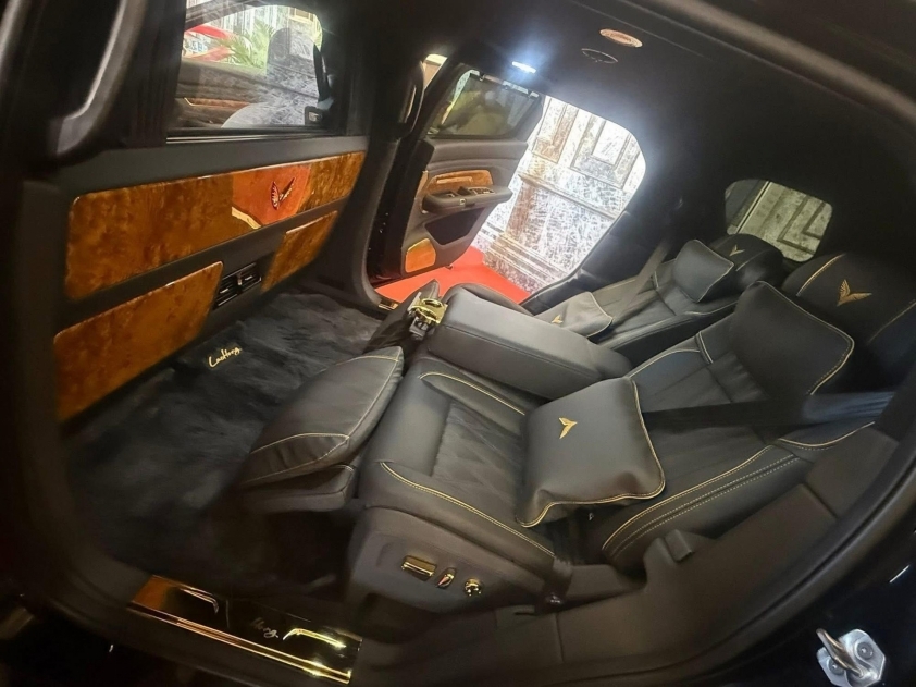 Lộ ảnh thực tế VinFast VF 9 bản trục kéo dài