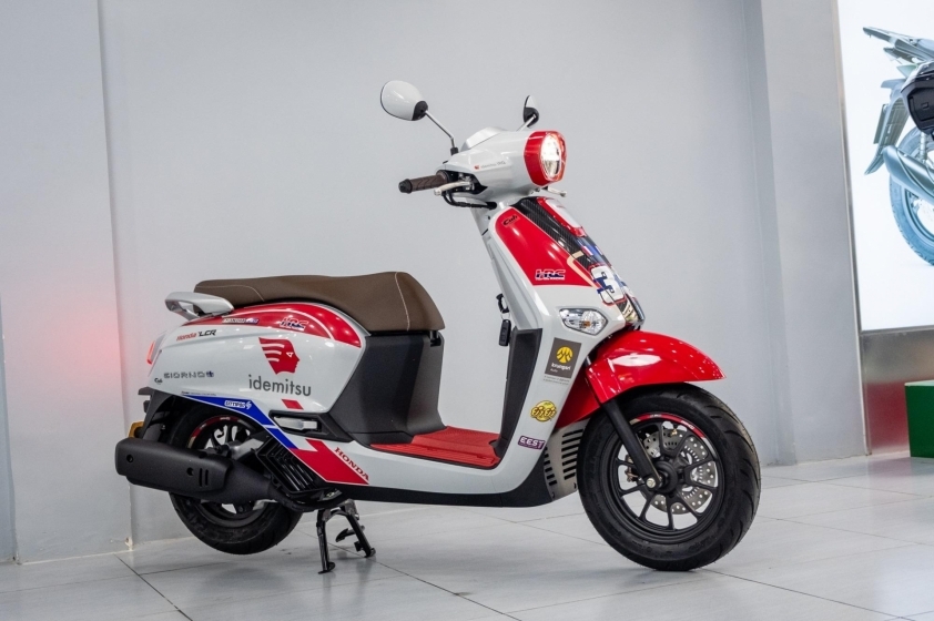 Lô xe Honda Giorno+ SC35 ThaiGP đầu tiên cập bến Việt Nam Lô xe Honda Giorno+ SC35 ThaiGP đầu tiên cập bến Việt Nam
