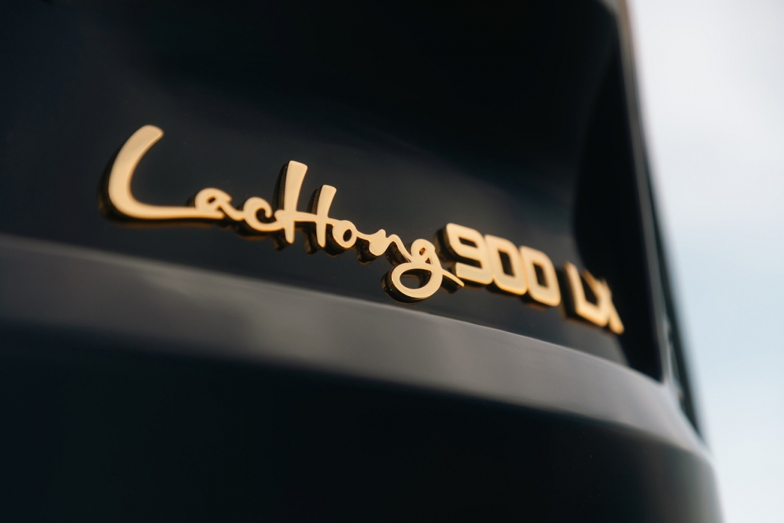 VinFast bàn giao lô xe Lạc Hồng 900 LX đưa đón nguyên thủ quốc tế