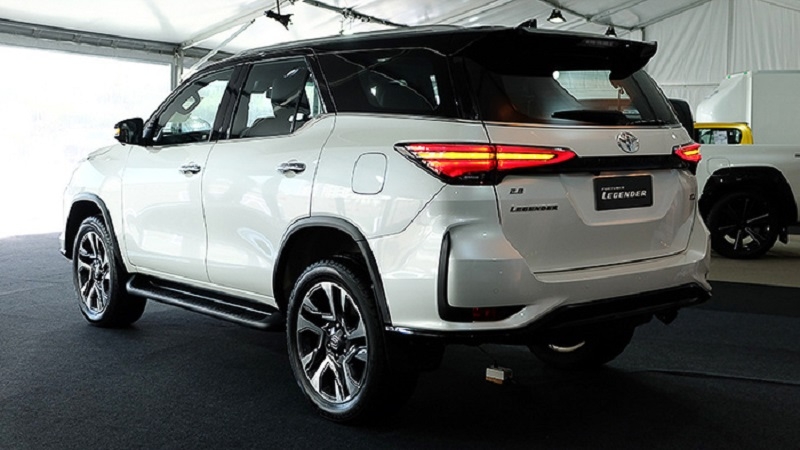 Toyota Fortuner  2022  c  8 phi n bn cht lch ra mt 19 9