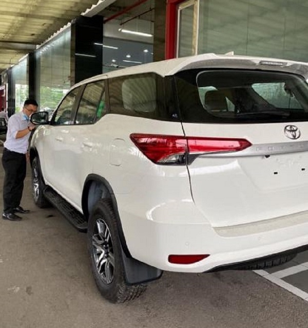 lo dien hinh anh toyota fortuner 2021 truoc ngay ra mat