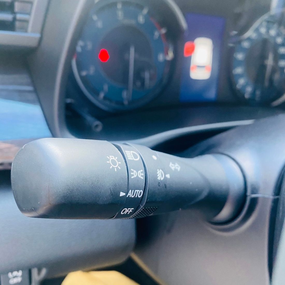 Suzuki Ertiga Hybrid 2023 xuất hiện tại đại lý, chờ ngày ra mắt