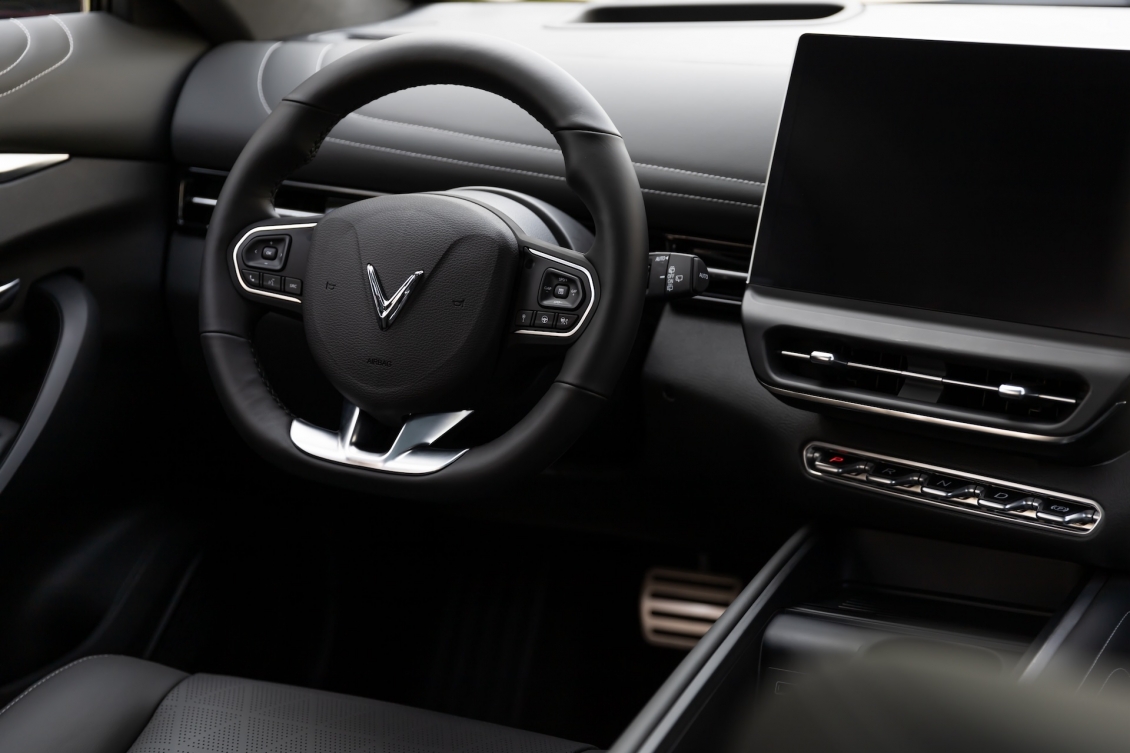 3 'điểm lời' giúp VinFast VF7 bỏ xa đối thủ trong phân khúc C-SUV