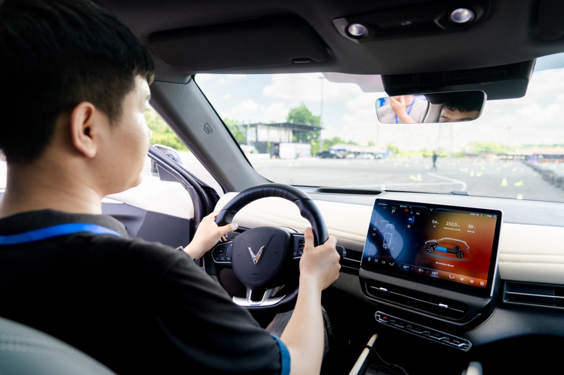 Thời cơ 'không có lần hai' sở hữu 'vua' phân khúc C-SUV VinFast VF7 Thời cơ 'không có lần hai' sở hữu 'vua' phân khúc C-SUV VinFast VF7