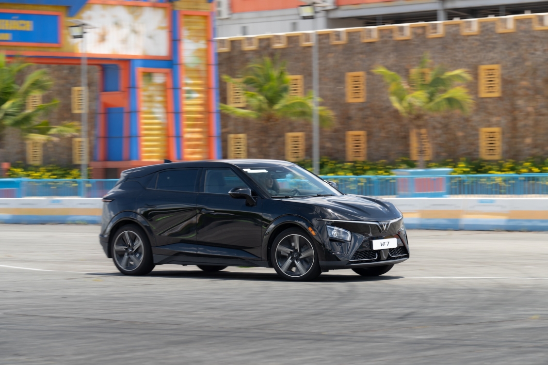 Thời cơ 'không có lần hai' sở hữu 'vua' phân khúc C-SUV VinFast VF7 Thời cơ 'không có lần hai' sở hữu 'vua' phân khúc C-SUV VinFast VF7