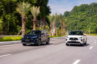 Loạt xe Hybrid giảm giá mạnh trong tháng 8/2025