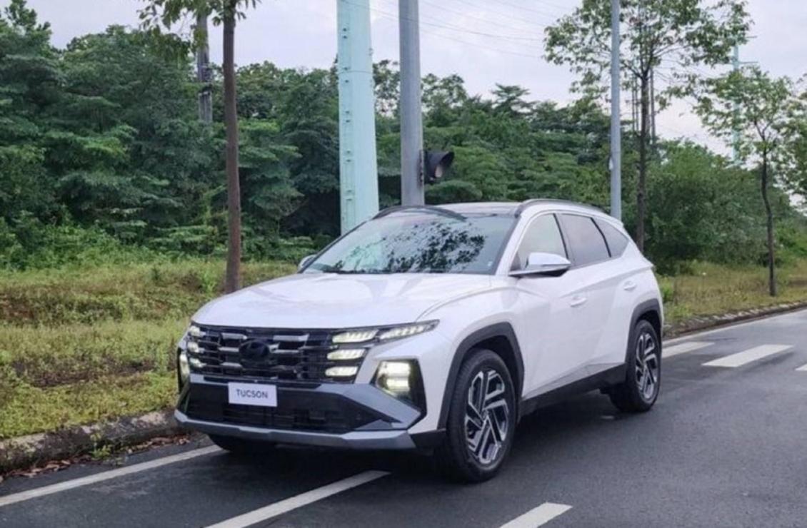 Hyundai Tucson 2024 bất ngờ lộ diện tại Việt Nam, ngày ra mắt không xa