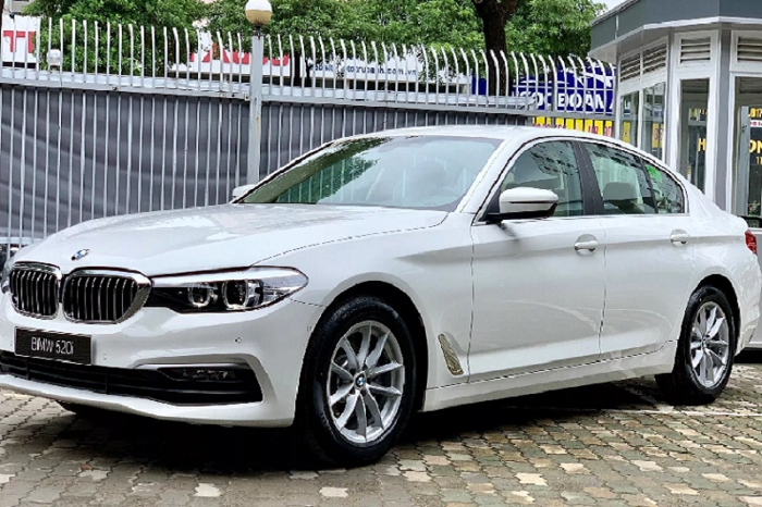 bmw giam ky luc tang suc canh tranh mercedes benz