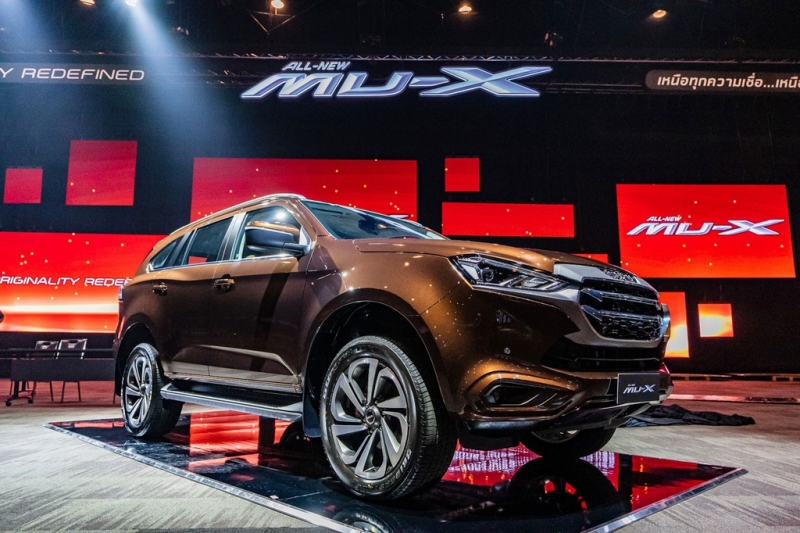 Top 10 mẫu ô tô có doanh số chậm nhất tại Việt Nam tháng 11