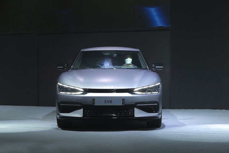 Ngộp thở với dàn xe Kia mới - Cả nước rộ tin đồn phí trước bạ giảm