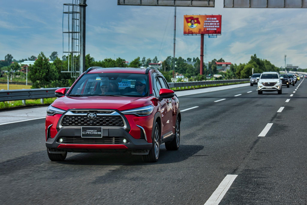 Nhận ưu đãi phí trước bạ từ Chính phủ, Kia Seltos có thể đấu Toyota Corolla Cross?