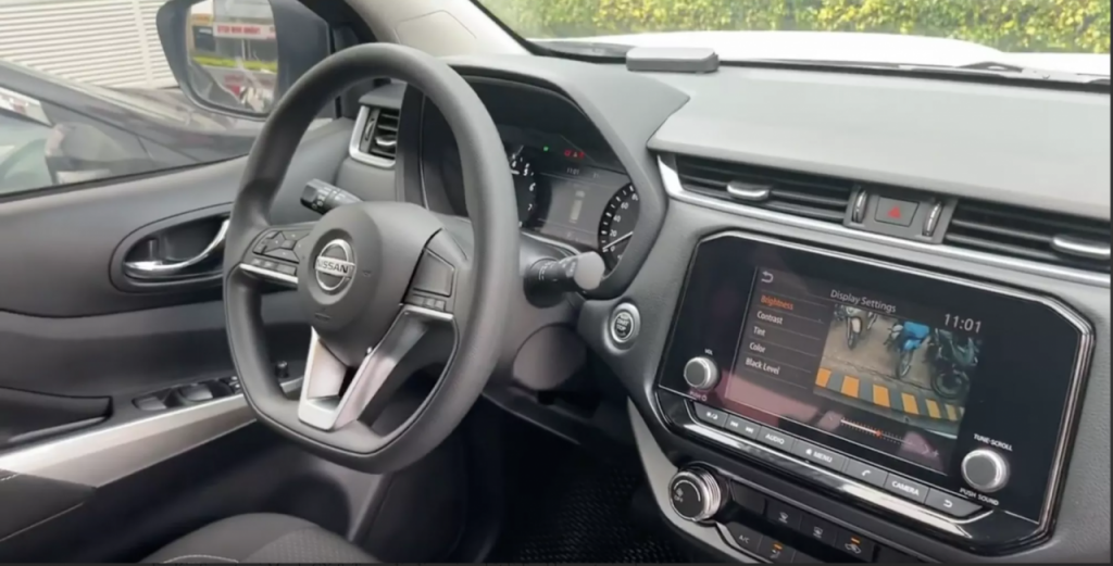 Nissan Terra 2023 bất ngờ xuất hiện tại đại lý, chờ ngày ra mắt