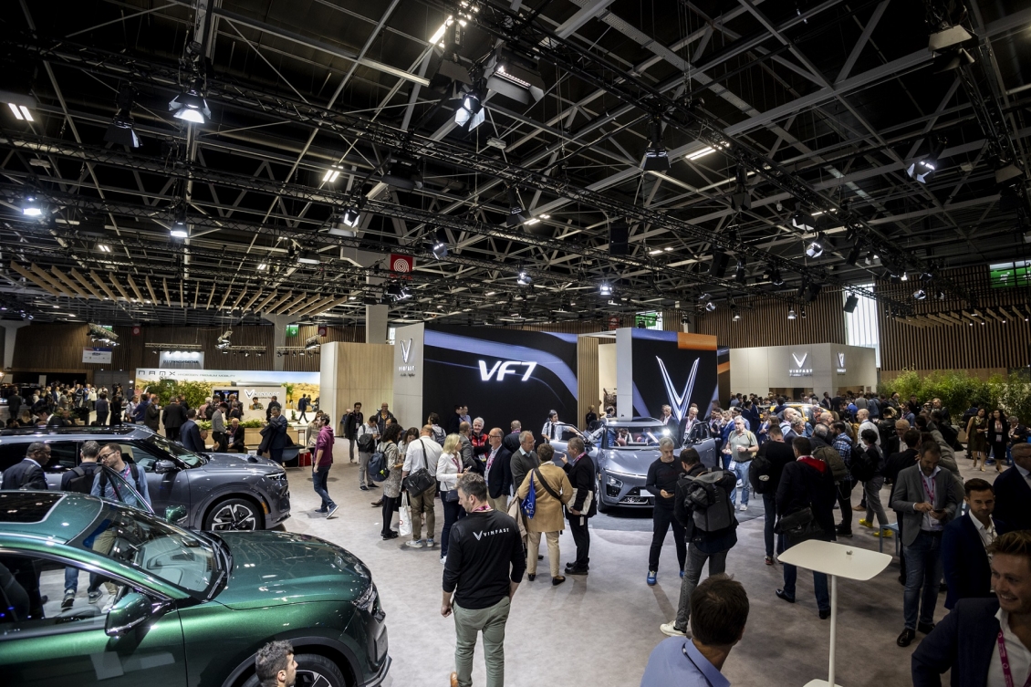 4 mẫu xe điện VinFast hút khách tại Paris Motor Show 2022