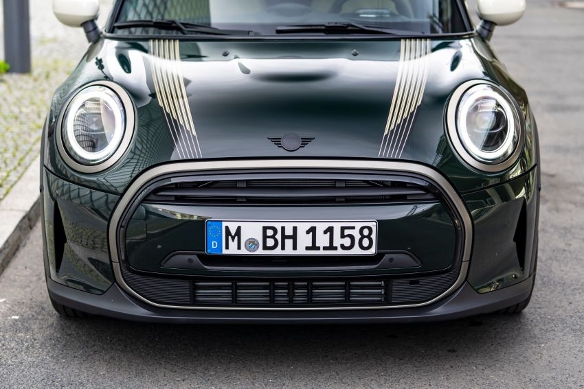 Khám phá Mini Cooper S 5-Cửa Resolute Edition giá 2,3 tỷ đồng tại Việt Nam