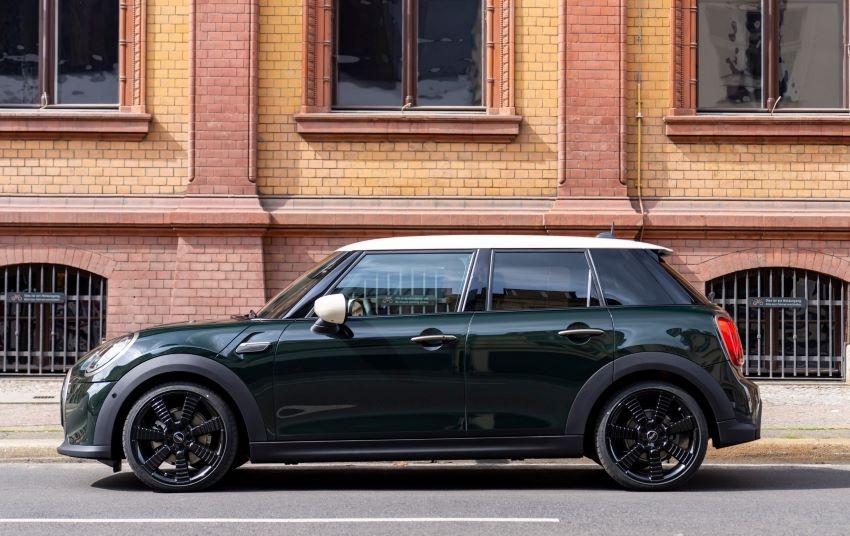 MINI Cooper S 5-Cửa Resolute Edition