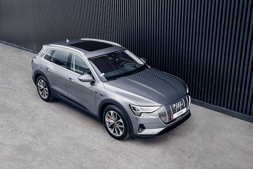 Audi e-tron quattro Audi e-tron quattro