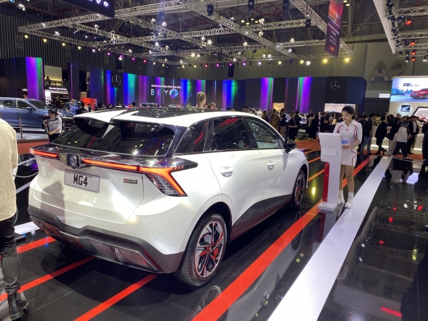 Xem chi tiết MG4 vừa được hé lộ tại VMS 2022