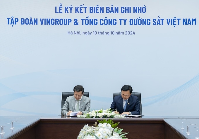 Vingroup ký hợp tác với Công ty Đường sắt Việt Nam thúc đẩy chuyển đổi xanh