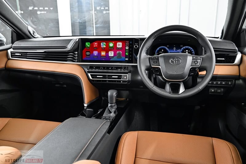 Toyota Camry 2025 ra mắt tại Thái Lan, giá quy đổi từ 1,09 tỷ đồng