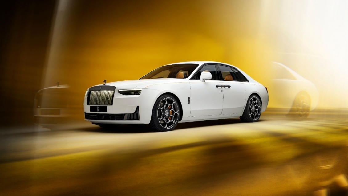 Black Badge Ghost Series II: Biểu tượng táo bạo mới của Rolls-Royce
