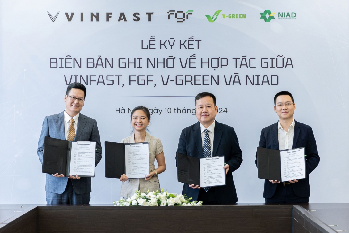 Công ty Ngân Lực thuê 200 ô tô điện VinFast, mở rộng mạng lưới trạm sạc V-Green