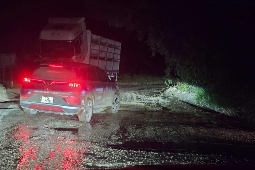 Hành trình VF8 chinh phục Tây Tạng: 5 ngày đầu tiên đầy thú vị Hành trình VF8 chinh phục Tây Tạng: 5 ngày đầu tiên đầy thú vị