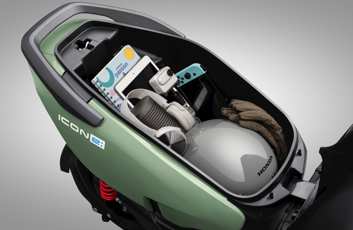 Honda ra mắt thêm 2 xe máy điện tại VMS 2024, giá dưới 30 triệu đồng