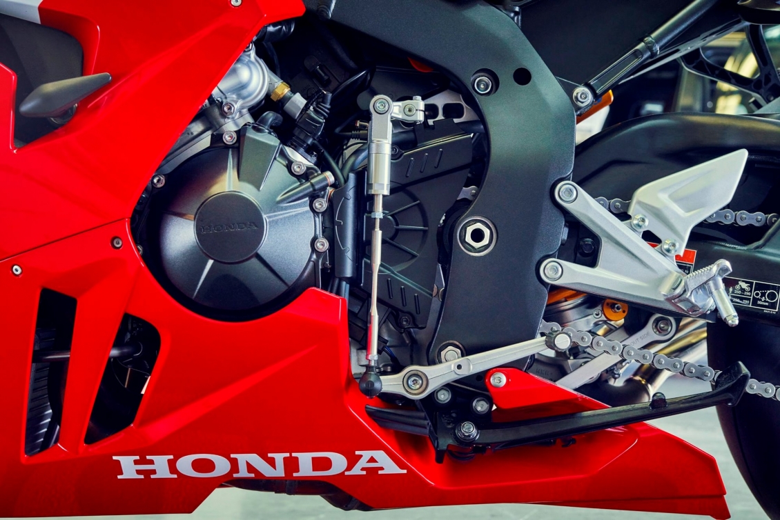 Honda CBR1000RR-R Fireblade 2024 chốt giá hơn 1 tỷ đồng tại Việt Nam Honda CBR1000RR-R Fireblade 2024 chốt giá hơn 1 tỷ đồng tại Việt Nam