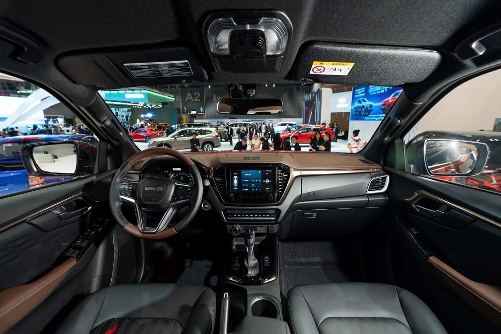Cận cảnh Isuzu D-Max 2024 vừa ra mắt Việt Nam, giá từ 650 triệu đồng
