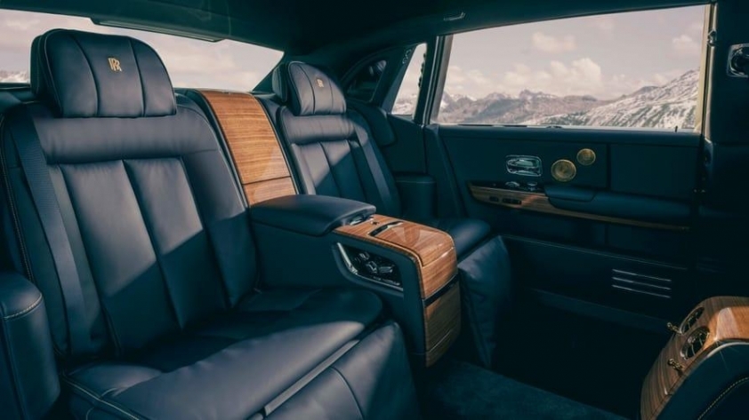 Cận cảnh Rolls-Royce Phantom VIII ‘Goldfinger’ bản độc nhất vô nhị vừa ra mắt