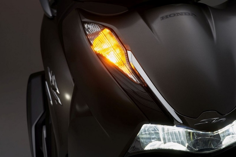 Honda SH 350i ra mắt, nhiều chi tiết giống SH 150i bán tại Việt Nam