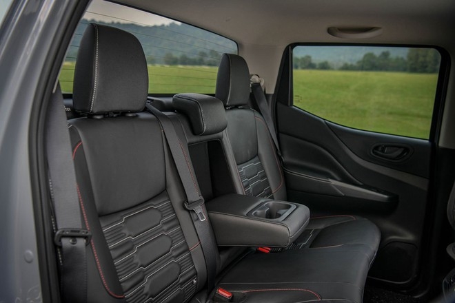 Nissan Navara 2021 ra mắt, sớm về Việt Nam đấu Ford Ranger